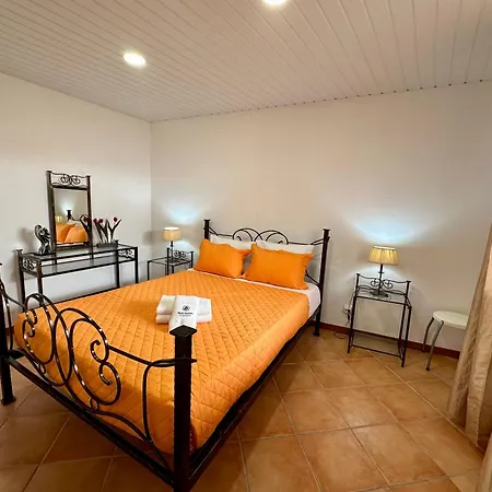 Prázdninový dům Best 106 - A Casa Amarela Atouguia Da Baleia