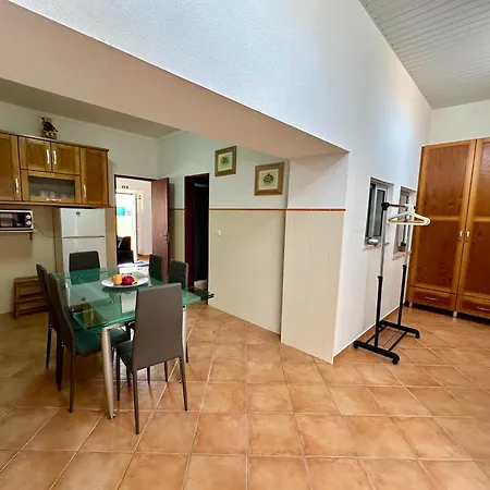 Ferienhaus Best 106 - A Casa Amarela